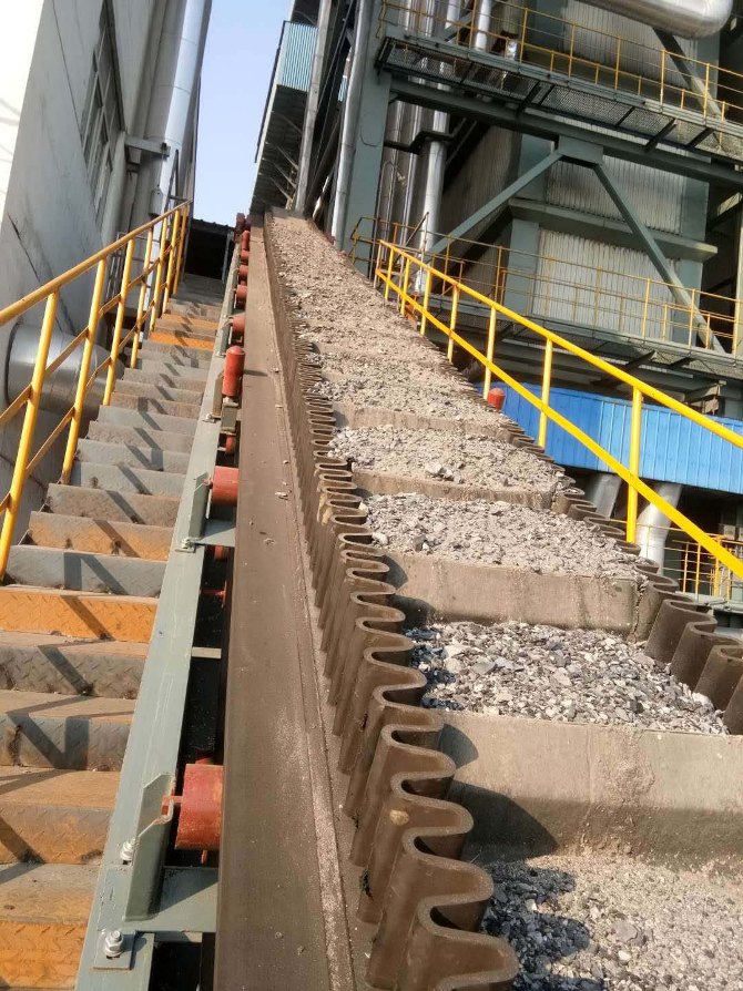 TD75型和田膠帶輸送機(jī).jpg TD75型和田膠帶輸送機(jī).jpg