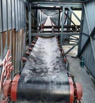 皮帶輸送機(jī)檢修走廊.jpg 皮帶輸送機(jī)檢修走廊.jpg